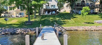 Pewaukee Lake House Rental: 4 Bedrooms, 2.5 Baths, Pier, Pontoon,Family Friendly