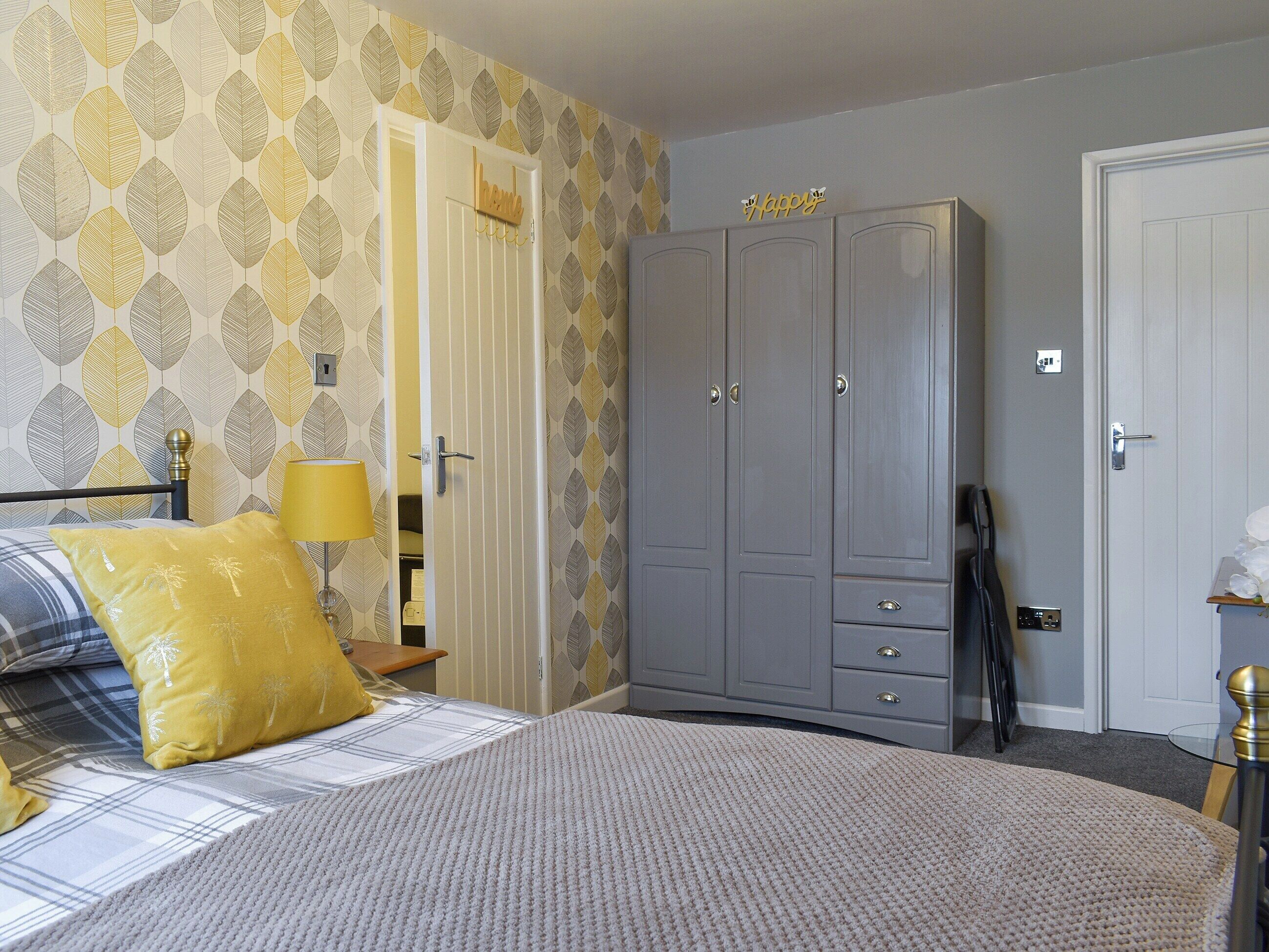 Master bedroom | The Lily Pad, Near Padstow