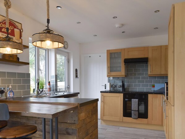 Kitchen | The Lily Pad, Near Padstow