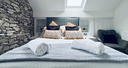 ☆ The Cottage - Cosy 1 bedroom, central location ☆