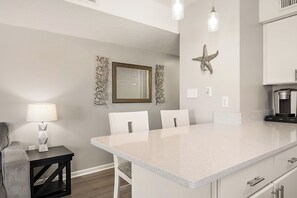 Interior - North OC Oceanblock Condo 1bed/2 BA  141st (Ocean City)
