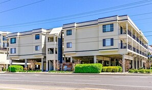 Exterior - North OC Oceanblock Condo 1bed/2 BA  141st (Ocean City)