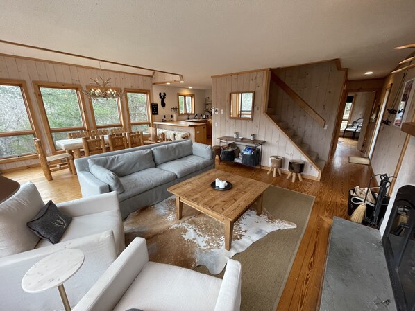 Smart TV, fireplace, video games, DVD player