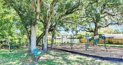 Refreshing Oasis with Massage Chair, Game Garage, Large Fenced Yard +Retro games