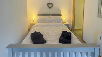 3 bedrooms, free WiFi, bed sheets