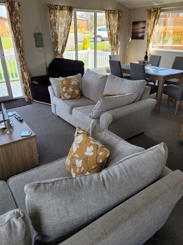 Remarkable 3-bed House in Hull