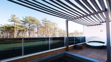 Suite, Multiple Beds, Non Smoking, Hot Tub | View from room