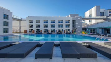 Seasonal outdoor pool