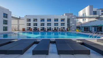 Seasonal outdoor pool