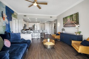 Living area - Modern Golf View Oasis: Close to Parks! (Kissimmee)