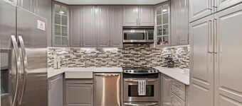 Townhome | Patio | Parking | Hosted By StayRafa