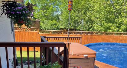 Quite- relaxing country living with pool/hot tub and sauna!