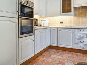 Dishwasher, highchair - 2 bedroom accommodation in Canonstown (Canonstown)