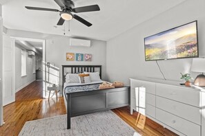 1 bedroom, iron/ironing board, travel cot, WiFi