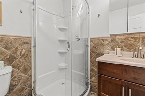 Combined shower/tub, hair dryer