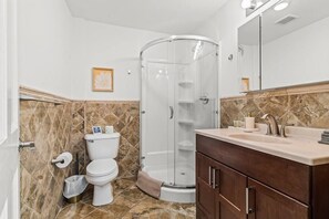 Combined shower/bathtub, hair dryer