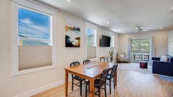 Deluxe Suite, 1 Bedroom, Balcony, Lake View | Premium bedding, down comforters, memory foam beds