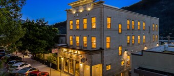 Stirling All Suites Hotel