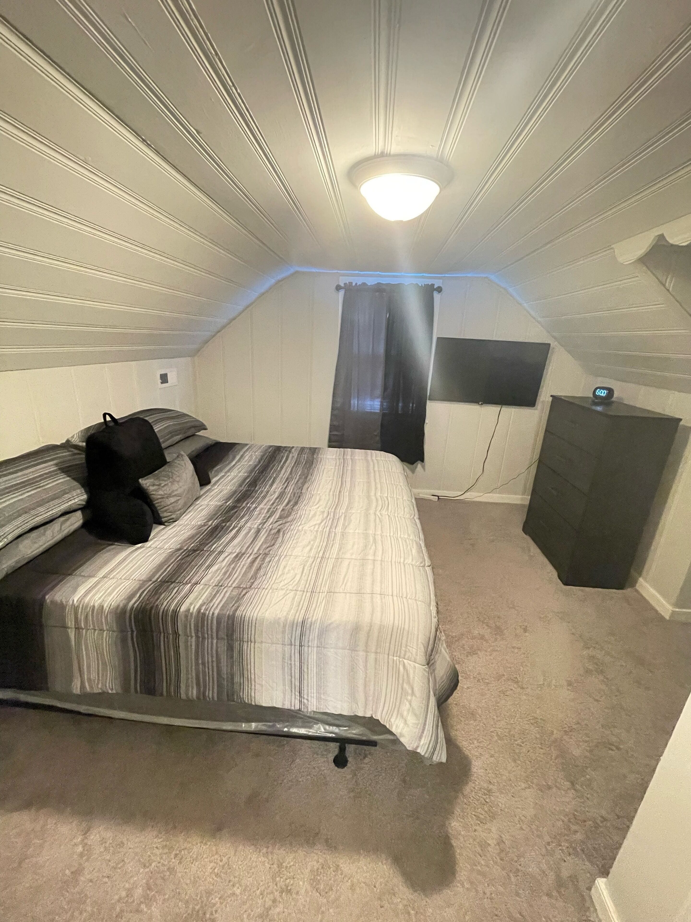 4 chambres, fer et planche à repasser, Wi-Fi, draps fournis