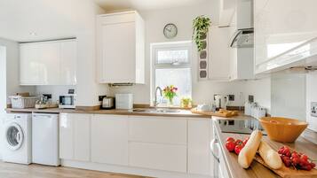 Dishwasher, high chair