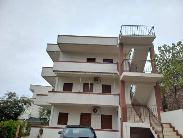 Apartment | Exterior - Remarkable 2-bed Apartment in Dhermi (Himarë)