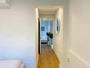 2 bedrooms, iron/ironing board, travel cot, free WiFi