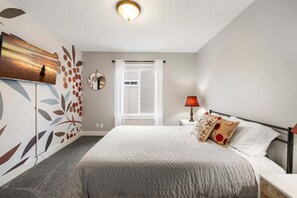 5 bedrooms, desk, iron/ironing board, travel cot