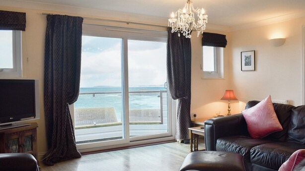Unclassified image, 1 of 18, button - Seaview Apartment - 21 Spinnakers (Newquay)