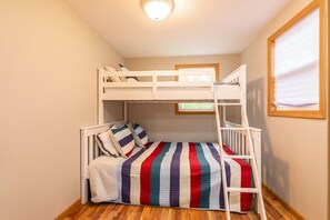 2 bedrooms, bed sheets
