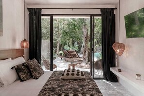 4 bedrooms, in-room safe, WiFi, bed sheets - Luxury Villa in the Akumal Jungle (Akumal)