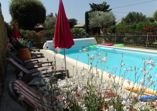 Gîte 3 *en Provence-jardin privé,piscine,calme prés de Grignan