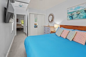 3 室のベッドルーム、アイロン / アイロン台、旅行用ベビーベッド、WiFi (無料)