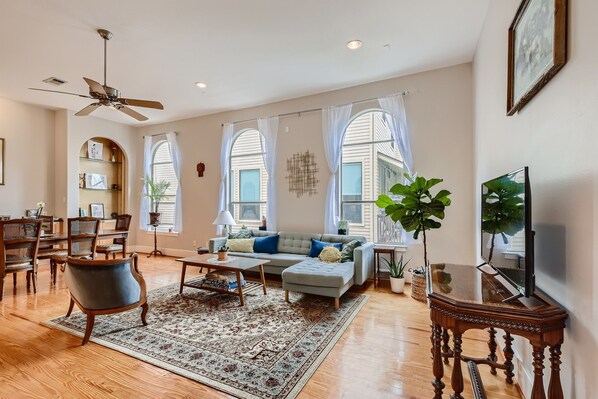 TV, fireplace, offices