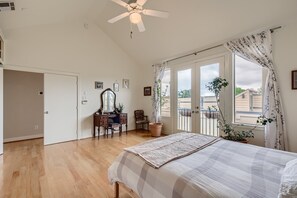 2 多间卧室、办公桌、熨斗/熨衣板、WiFi