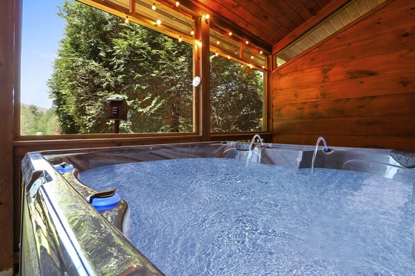 Interior - Toccoa River• Hot Tub • Chattahoochee NF • Family Friendly • Pets  (Suches)