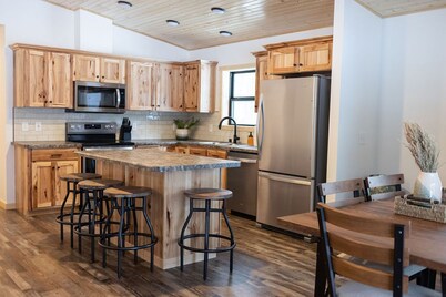 NEW 5BR Cabin
