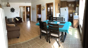 Cottage | Bếp riêng | Dụng cụ pha cà phê/trà, dụng cụ nấu nướng/bát dĩa/dao nĩa, bàn ăn