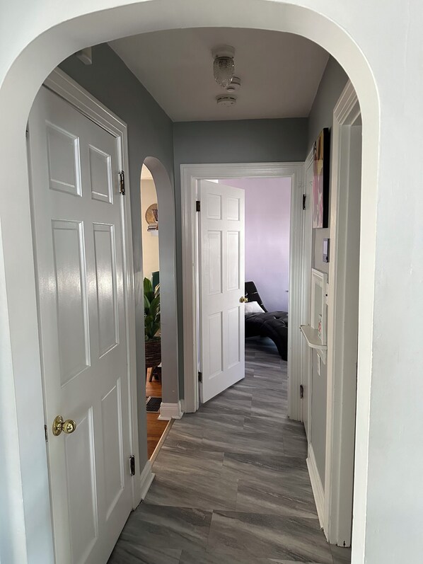 Interior - 4-bedroom vacation home centrally located  (Louisville)