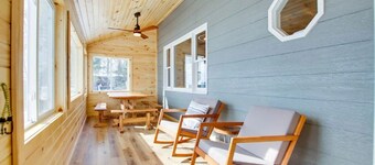 Cozy Mod Cabin On Turtle Lake! No Pets Allowed 