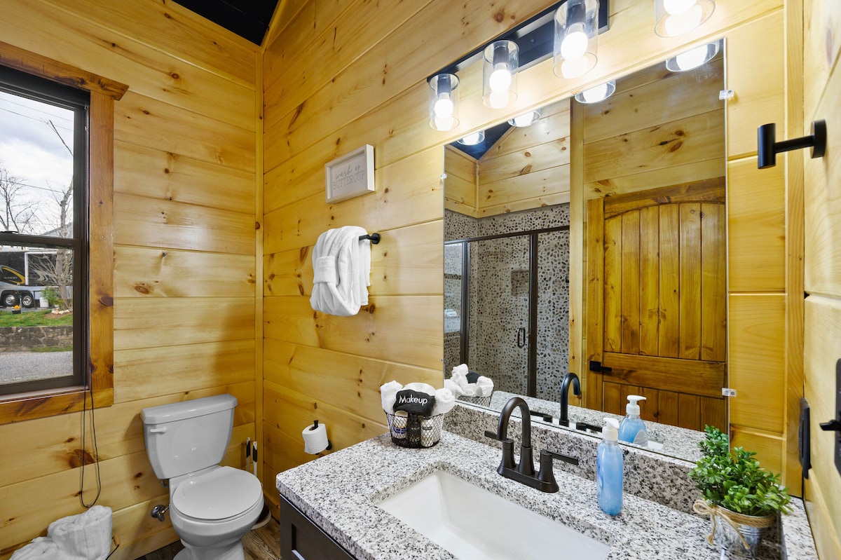 Photo 76 of 📌Prime Location,4 Ensuites, Mountain Views,EZ paved Roads ,🐾Pet Friendly, GameRM