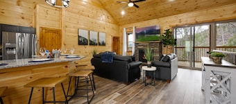 📌Prime Location,4 Ensuites,Mountain Views,EZ paved Roads,Big Game room!