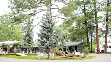 FerienhĂŒtte, 1 Queen-Bett | Blick auf den Innenhof