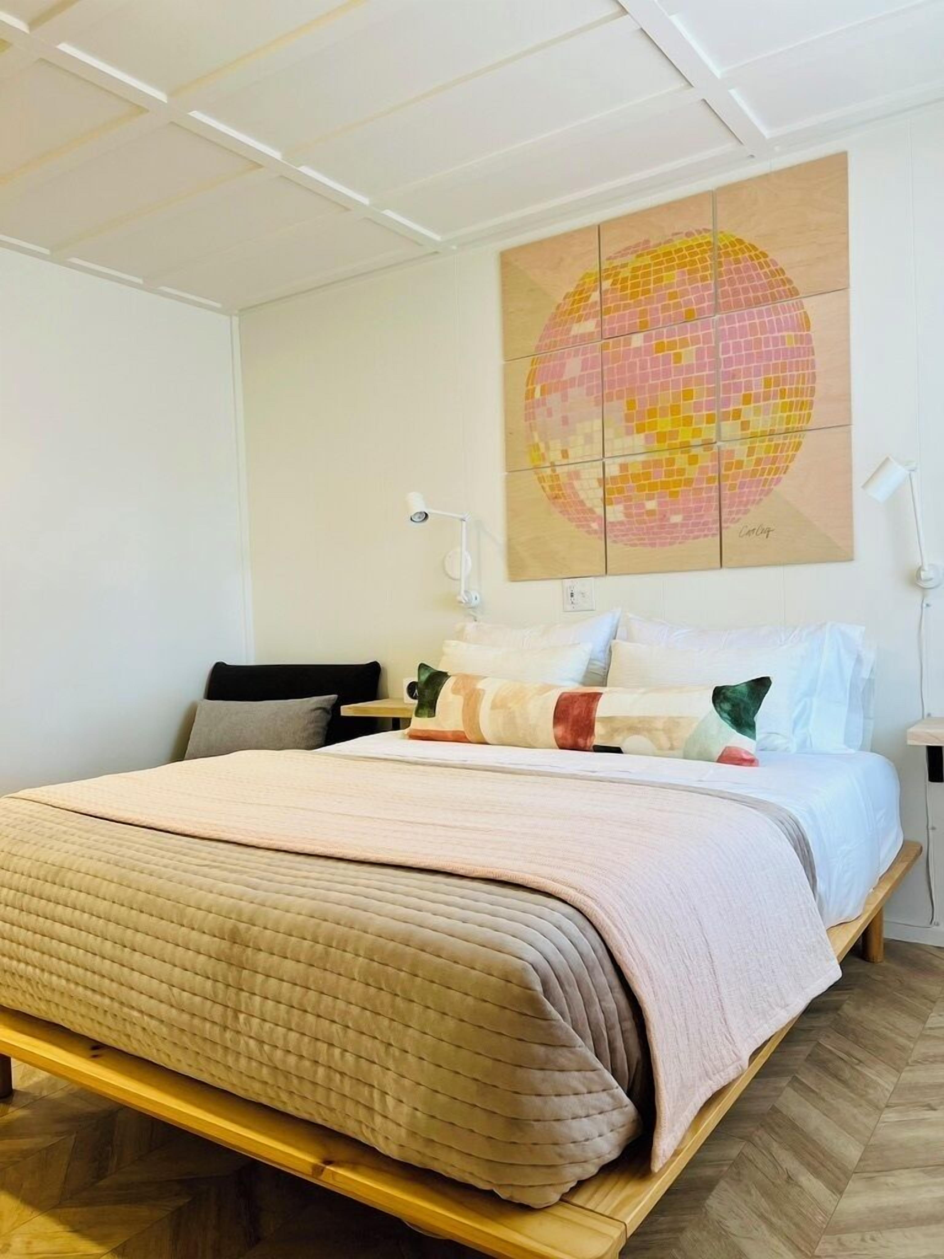 Standard Room, 1 Queen Bed with Sofa bed | Premium bedding, down comforters, memory foam beds