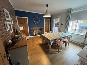 Dining - Cosy former miner's cottage near Alnwick (Hampeth)