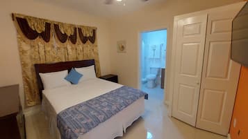 Cortinas blackout, tabla de planchar con plancha y wifi gratis