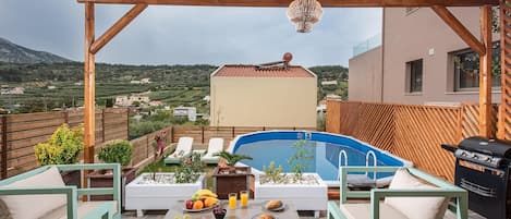 Villa | Indoor/outdoor pool | Seasonal outdoor pool