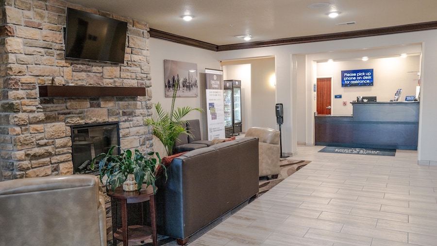 Cobblestone Hotel & Suites - Lamar