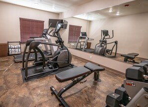 Fitness facility - Cobblestone Hotel & Suites - Lamar (Lamar)
