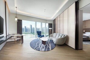 Club Suite, 1 Bedroom | Lounge