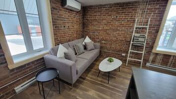 Familien-Loft, mit Bad (Grand 2 Etage) | Wohnbereich | 42-Zoll-Smart-TV mit Digitalempfang, Fernseher, Netflix